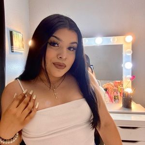 Meet your Posher, Adeline